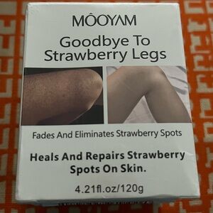 Mooyam Goodbye to Strawberry Legs Cream